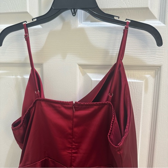 NWT- Kim Curvy midi size 16 satin dress - Picture 7 of 8